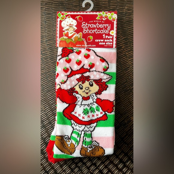 Strawberry Shortcake Accessories - Brand new Strawberry Shortcake socks 🍓